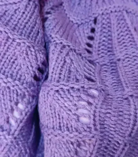 Hysunland Женская Вязаная Берета с Сатиновой Подкладкой Зимняя Осенняя Теплая и Мягкая Шапка-Бини Однотонная - 7