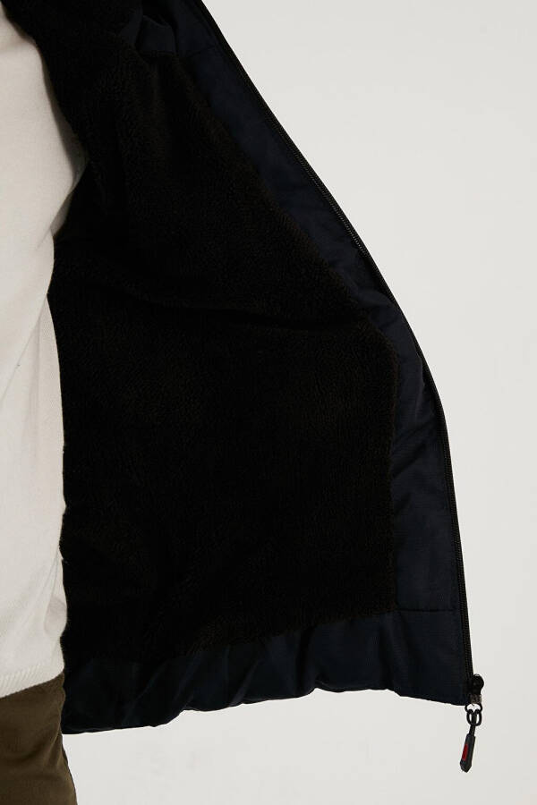 Lacivert Peluş Astarlı Fermuarlı Cepli Kapüşonlu Şişme Mont 5760040-Lacivert - 15