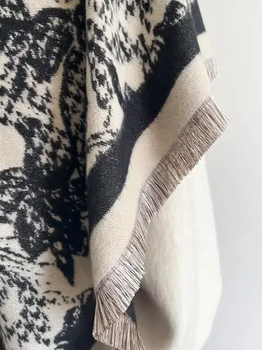iCuviy Large Soft Scarves PasModazoneina Shawls & Wraps for Women CasModazoneere Feel Women's Scarves - 5