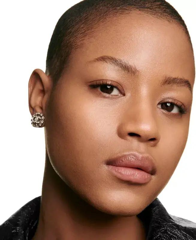 Illuminates – Moisturizes – Protects-BD71 - 3