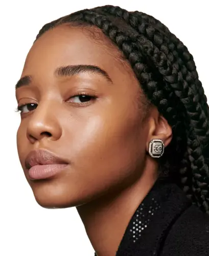 Illuminates – Moisturizes – Protects-BD91 - 3