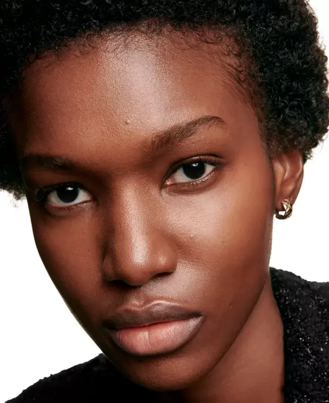 Illuminates – Moisturizes – Protects-BR132 - 3