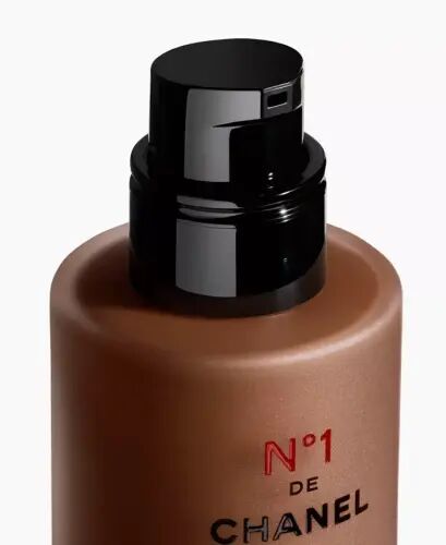 Illuminates – Moisturizes – Protects - BR172 - CHANEL (1)