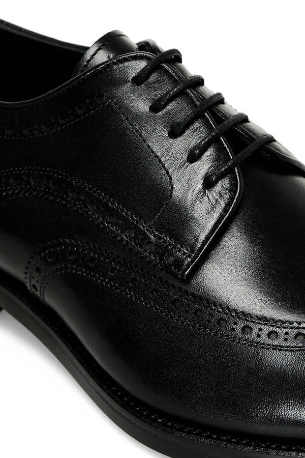 INCI LOWA 4PR Black Men's Classic Shoe - 7