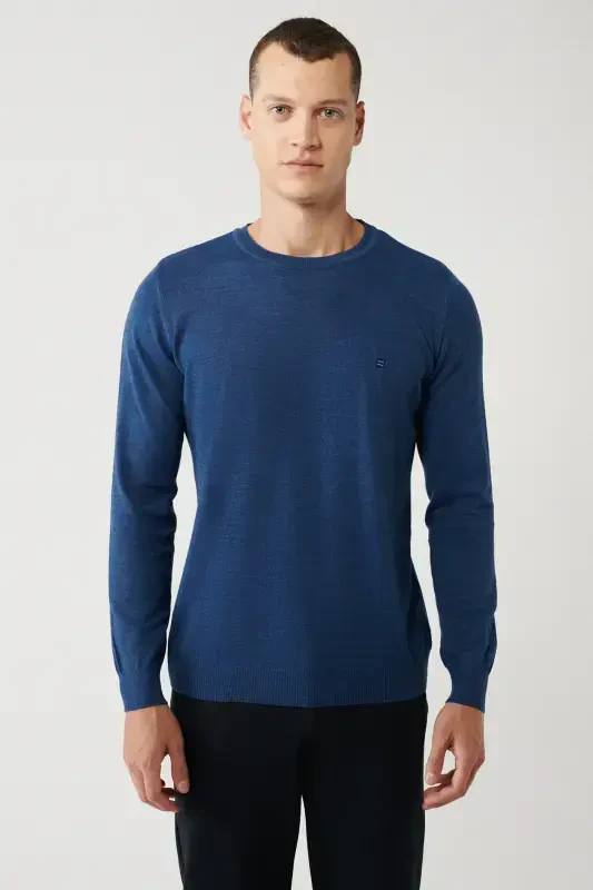 Indigo Knit Sweater (Crew Neck) - AVVA