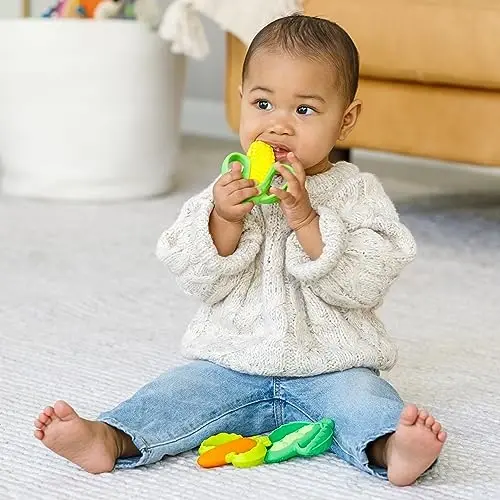 Infantino Lil’ Nibbles Textured Silikon Tishlagichlar, BPA-siz Chaqaloq Tishlash O'yinchog'i, Yumshoq, Us hlash Oson, Go'daklar uchun Sensorli Stimulyatsiya, Sabzi, Makkajo'xori, No'xat Qobig'i, 3 Donali To'plam - 5