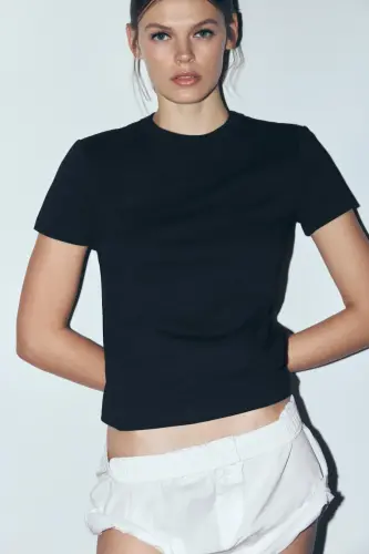 İNTERLOK KISA KOLLU T-SHIRT-Siyah - ZARA (1)