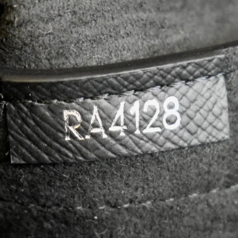 Ishlatilgan LOUIS VUITTON Galaxy Pochette Monogram Matoly Kif Oliy - 11