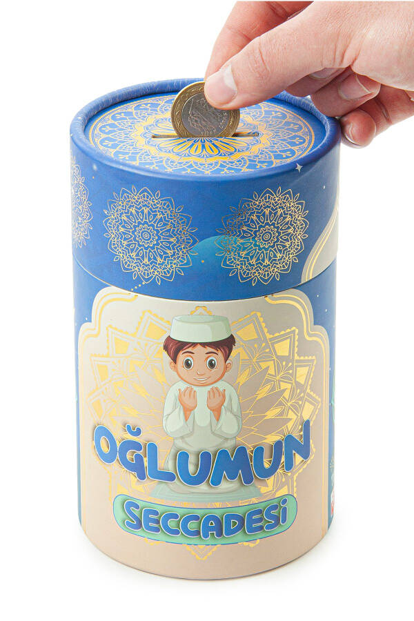İsme Özel Nakışlı Çocuk Seccadesi Seti Silindir Kutulu Tesbihli Mavi-Mavi - 6