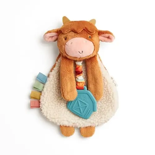 Itzy Ritzy - Dişlikli Itzy Lovey - Dişlikli, Dokulu Kurdeleli ve Sallanan Kollu Bebek Lovey - Kırışık Ses, Şerpa Kumaş ve Minky Peluş Özellikleri (Highland İneği) - ITZY RITZY