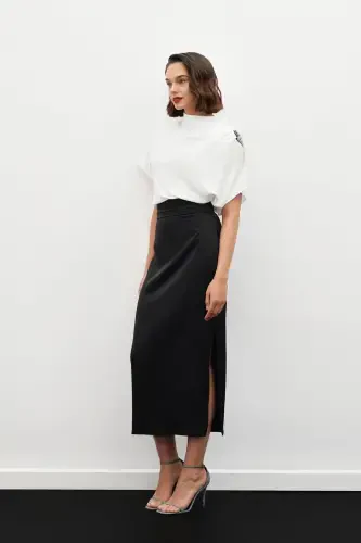 Юбка из атласа с плиссированной деталью на талии - ЧЕРНАЯ - 1