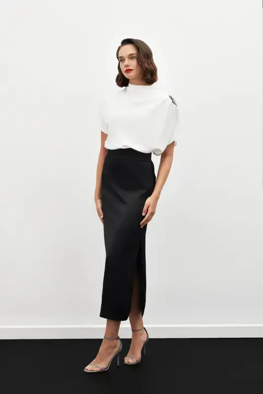 Юбка из атласа с плиссированной деталью на талии - ЧЕРНАЯ - 3