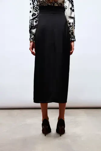 Юбка из атласа с плиссированной деталью на талии - ЧЕРНАЯ - 7