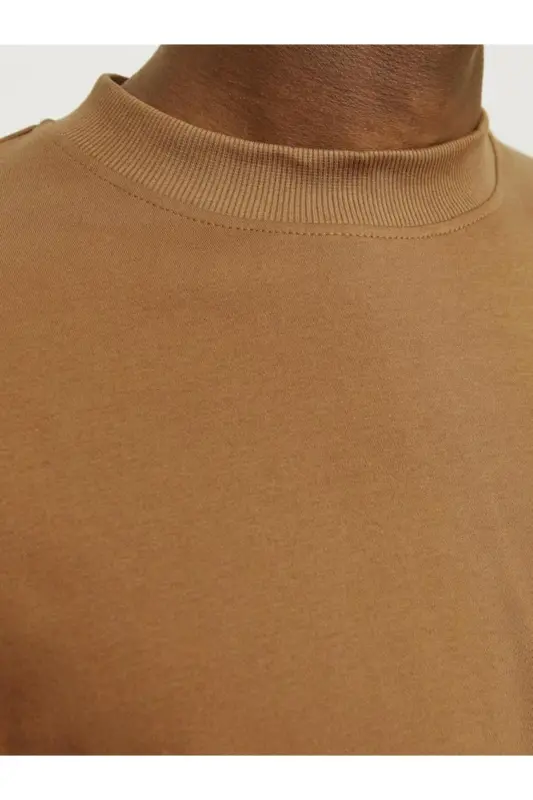 Jack Jones Blachad Brand Erkaklar uchun futbolkasi 12259357 - 4