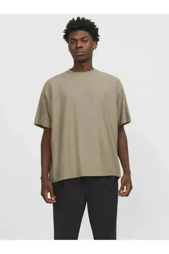 Jack Jones Blarubert Scoructure Erkaklar uchun futbolka - JACK & JONES (1)