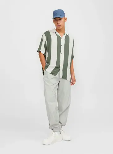 Jack & Jones Relaxed Haki Erkek Gömlek JCOJEFF AOP RESORT SHIRT SS RELAX L - 1