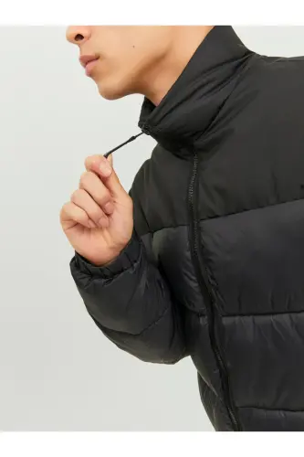 Jack&Jones Dik Yaka Puffer Siyah Erkek Mont 12235860-Siyah - 4