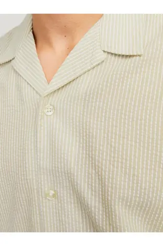 Jack&Jones, erkin kesilgan, qisqa yengli, bej rangli erkaklar ko'ylagi. - 5