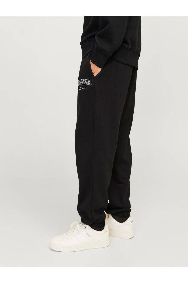 Jack&Jones men's sweatpants, relaxed fit, elastic cuffs and waistband, black. (12257962) - 3