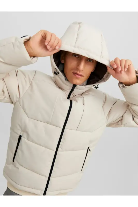 Jack&Jones Minimalist Oversize Erkaklar uchun kapyushonli qishki kurtka - Off White - 4