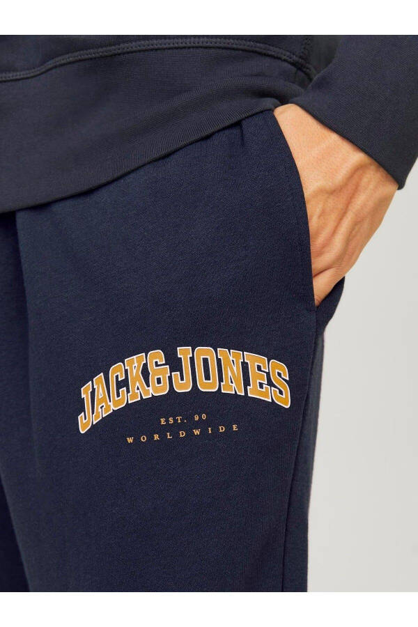 Jack&Jones Relaxed fit, elastic waistband and cuffs, navy blue men's sweatpants. - 4