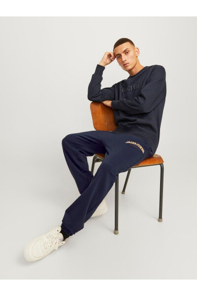 Jack&Jones Relaxed fit, elastic waistband and cuffs, navy blue men's sweatpants. - 5