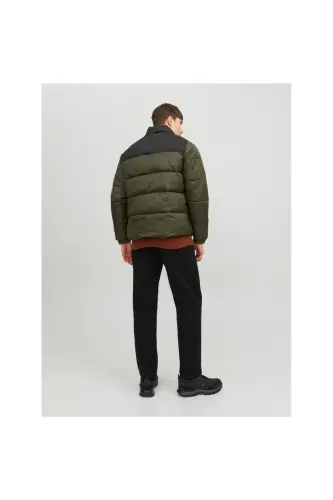 Jack&Jones Toby Puffer Collar Herrenmantel mit grünem Stehkragen - HAKI - 5