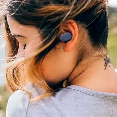 JBL Tune Buds - Haqiqiy simsiz shovqinni bekor qiluvchi quloqchinlar, JBL Pure Bass Sound, Bluetooth 5.3, tiniq qo'ng'iroqlar uchun 4 mikrofonli texnologiya, 48 soatgacha batareya quvvati, suv va changga chidamli (ko'k) - 2