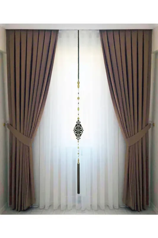 Jigarrang burmalar bilan qoplangan baxmal qorong'u parda Yuqori sifatli bitta panel - 1