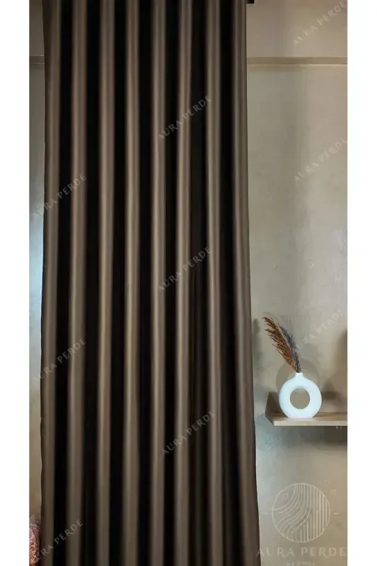 Jigarrang qoraytirish parda - Yorug'lik o'tkazmaydigan Blackout fon parda | Pilesiz bitta qanot | AURAPERDE-Kahvrengi - 5