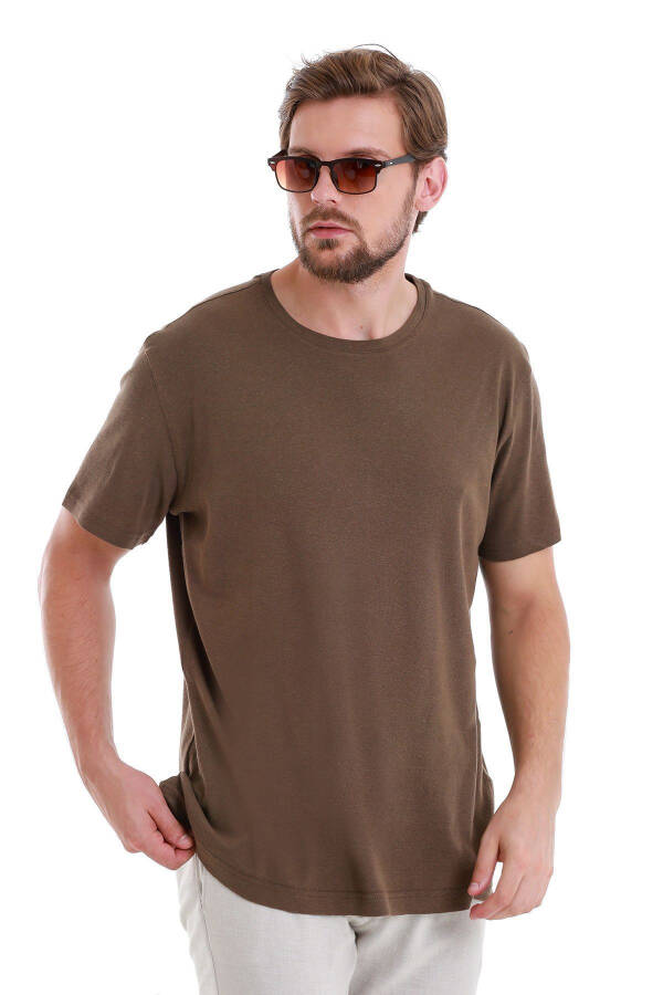 Jigarrang Regular Fit tekis velosiped yoqali zig'ir futbolka - 1