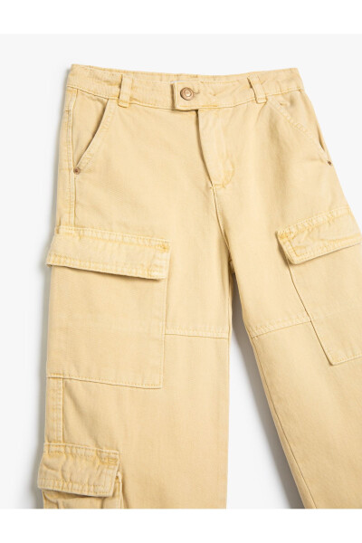 Jogger cargo pants with button closure, made of cotton - 6