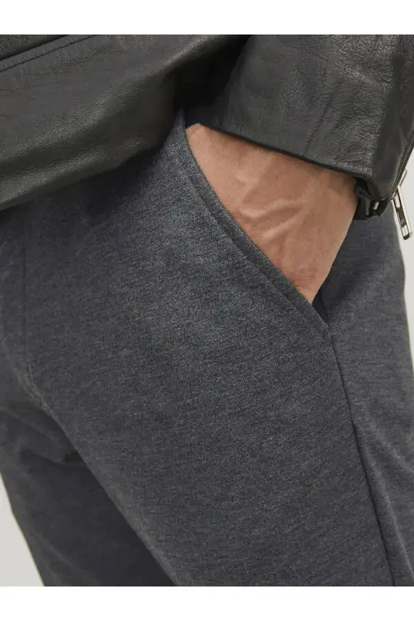 JpstMarco, JJcooper and Chıno PAntolon's 12237523... - 4