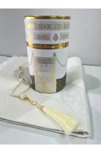 Kaaba Patterned Prayer Rug with Rosary Box Set as a Gift for a Dowry 