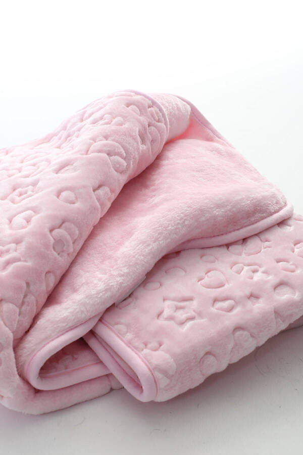 Kabartmalı Peluş Battaniye 90×110 Cm Not: (MEVSİMLİK INCEDİR) - Pembe - 3