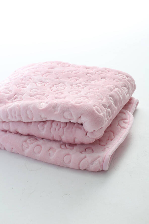 Kabartmalı Peluş Battaniye 90×110 Cm Not: (MEVSİMLİK INCEDİR) - Pembe - 4