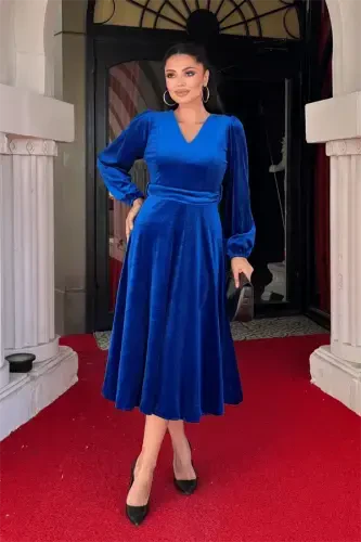 Kadife Mato V Yoqali Midi Ko'ylak - SAKS KO'K - BÜYÜKBEDENIZ (1)