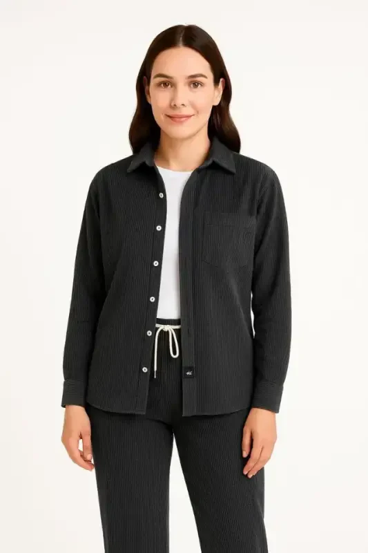 Kadife Oversize Takım – Gömlek Ve Pantolon İkili Set Füme Corduroy Şıklığı, Rahat Ve Zarif Duruş Yumuşak Dokulu Kadife Kumaş, Düğmeli Gömlek Üst Ve Lastikli Pantolon Alt Parça Ile Gün Boyu Konfor- Siyah - 4