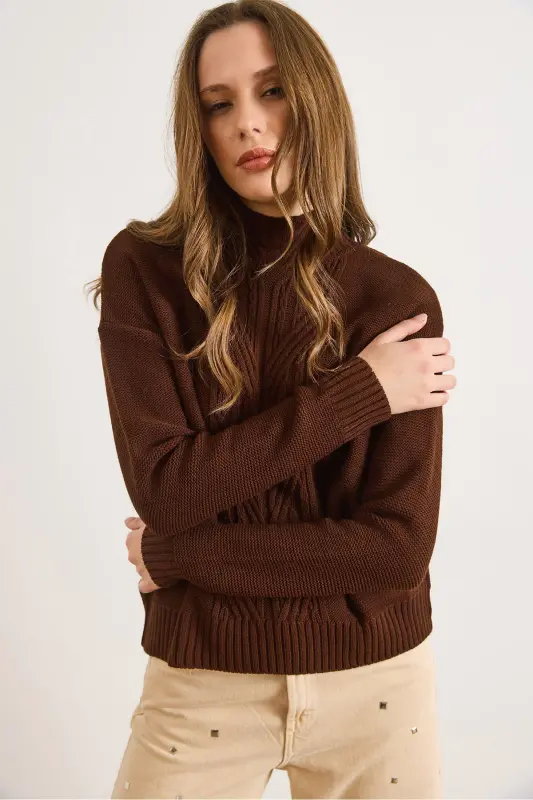 Kadın Acı Kahve Dik Yaka Ortası Saç Örgülü Triko Kazak KZK-19000912-Acı Kahve - 1