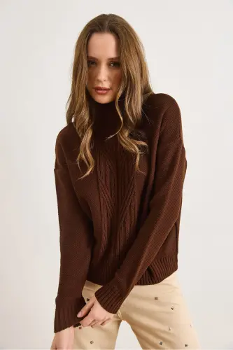 Kadın Acı Kahve Dik Yaka Ortası Saç Örgülü Triko Kazak KZK-19000912-Acı Kahve - 3