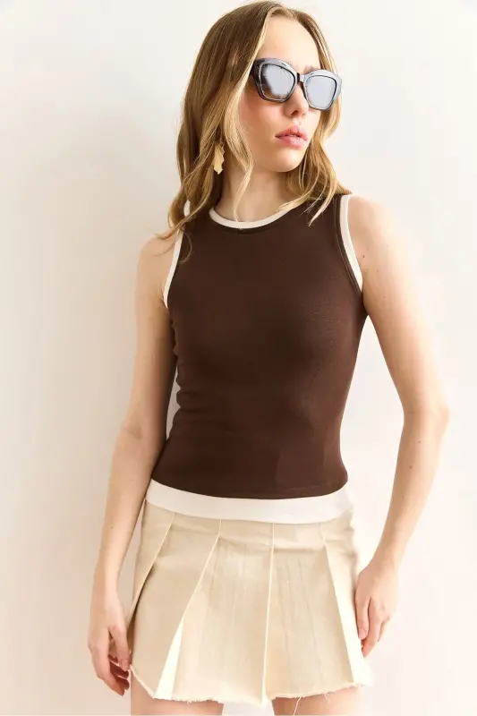 Kadın Acı Kahve Garnili Bisiklet Yaka Crop Bluz BLZ-19003003-Acı Kahve - 1