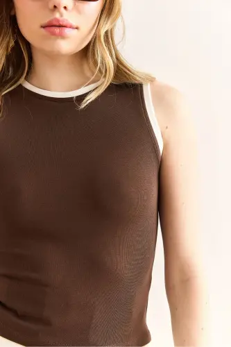 Kadın Acı Kahve Garnili Bisiklet Yaka Crop Bluz BLZ-19003003-Acı Kahve - 5