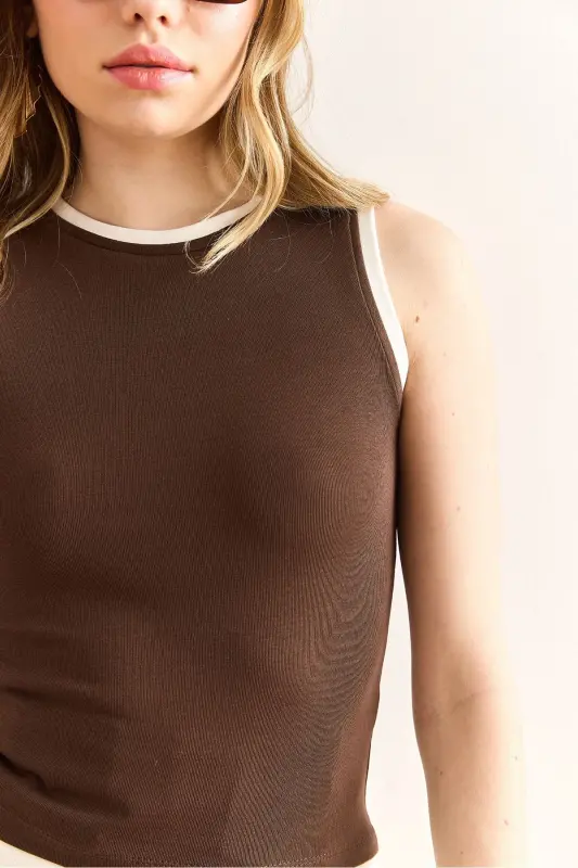 Kadın Acı Kahve Garnili Bisiklet Yaka Crop Bluz BLZ-19003003-Acı Kahve - 5