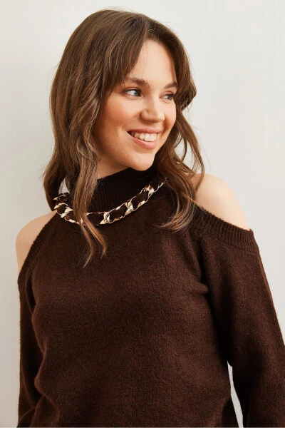 Kadın Acı Kahve Kalın Zincir Detaylı Yumuşak Dokulu Triko Kazak KZK-19000877-Acı Kahve - 6