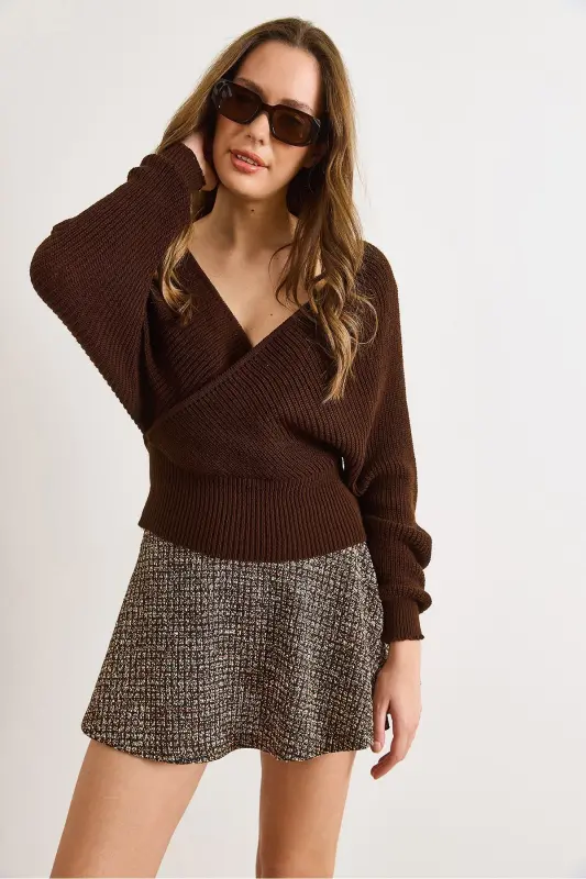 Kadın Acı Kahve Ön Arka Kruvaze Bel Üstü Crop Triko Kazak KZK-19000076-Acı Kahve - 6