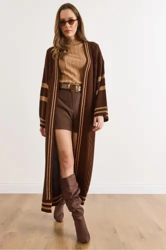 Kadın Acı Kahve Şerit Detaylı Maxi Oversize Triko Hırka HRK-19000317-Acı Kahve - 1