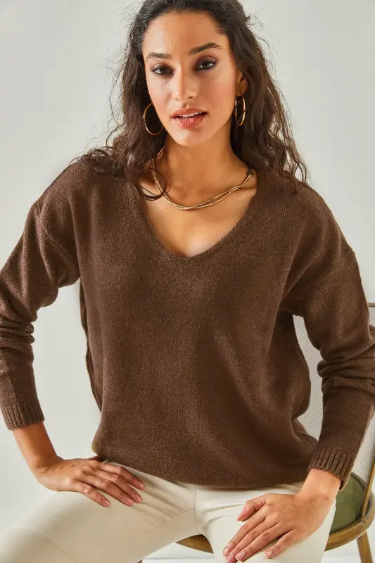 Kadın Acı Kahve V Yaka Yumuşak Dokulu Triko Kazak KZK-19000598-Acı Kahve - OLALOOK