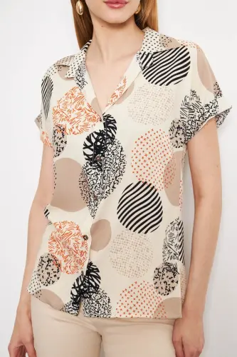 Kadın Açık Bej Desenli Kısa Kol Gömlek ARM-22Y001052-Açık Bej - 3