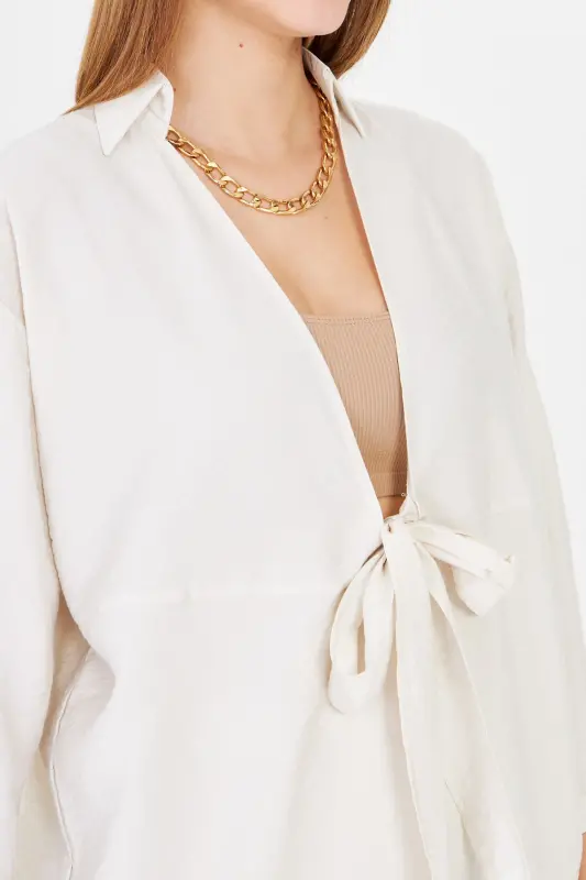 Kadın Açık Bej Kendinden Çizgili Önden Bağlamalı Kimono Gömlek ARM-24Y001101-Açık Bej - 5