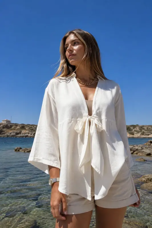 Kadın Açık Bej Kendinden Çizgili Önden Bağlamalı Kimono Gömlek ARM-24Y001101 - Açık Bej - 1